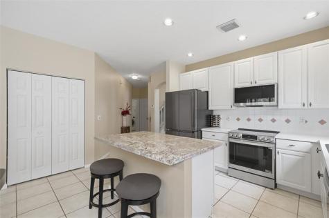 21215 Via Ventura Boca Raton FL 33433