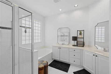 21215 Via Ventura Boca Raton FL 33433