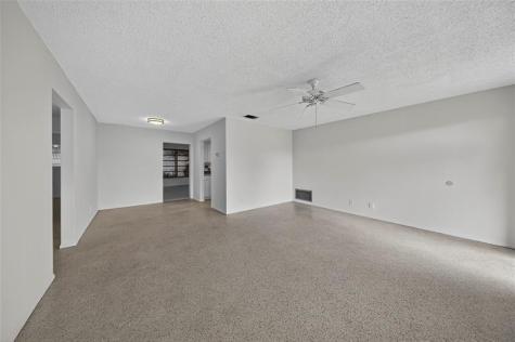 2711 NW 4th Avenue Pompano Beach FL 33064