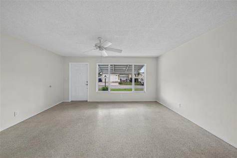 2711 NW 4th Avenue Pompano Beach FL 33064