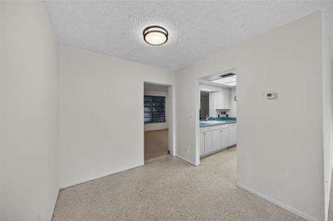 2711 NW 4th Avenue Pompano Beach FL 33064