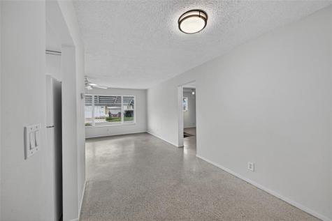 2711 NW 4th Avenue Pompano Beach FL 33064