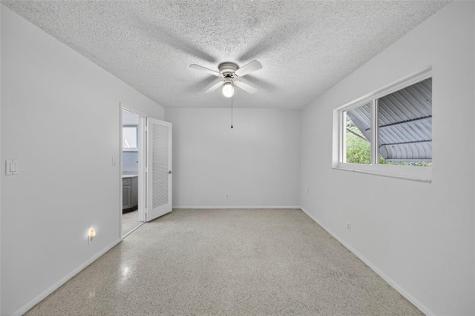 2711 NW 4th Avenue Pompano Beach FL 33064