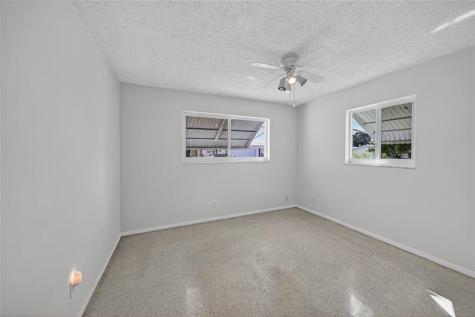 2711 NW 4th Avenue Pompano Beach FL 33064