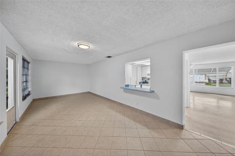 2711 NW 4th Avenue Pompano Beach FL 33064