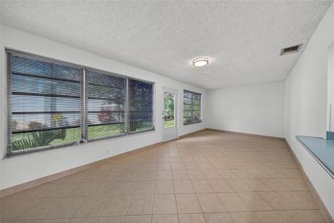 2711 NW 4th Avenue Pompano Beach FL 33064