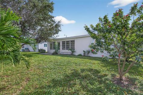 2711 NW 4th Avenue Pompano Beach FL 33064