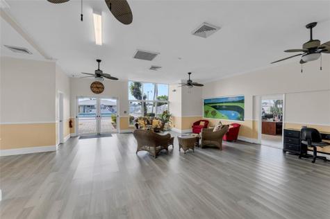 2711 NW 4th Avenue Pompano Beach FL 33064
