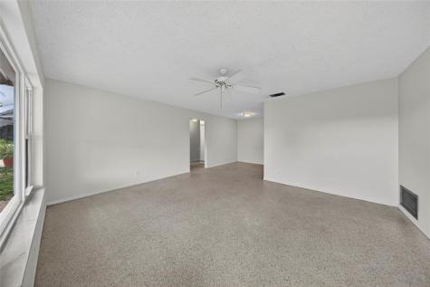 2711 NW 4th Avenue Pompano Beach FL 33064
