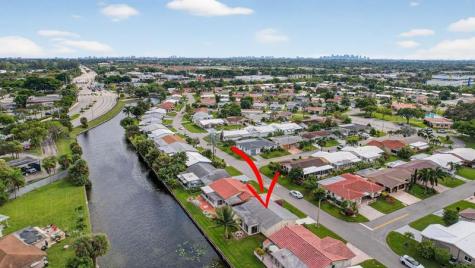 4305 NW 49th Drive Tamarac FL 33319