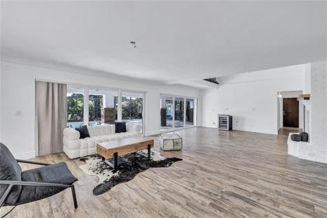 10120 Vestal Court Coral Springs FL 33071