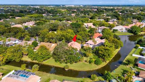 10120 Vestal Court Coral Springs FL 33071