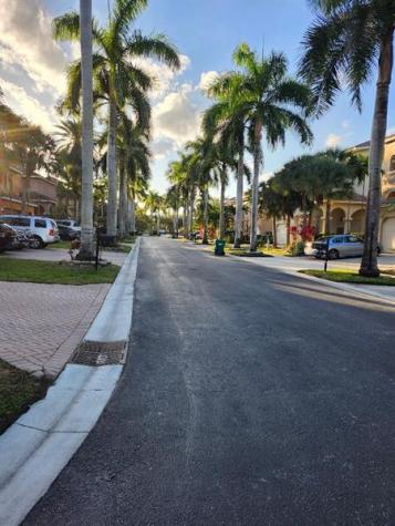 12410 SW 1st Street Plantation FL 33325