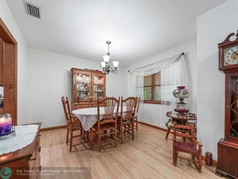 7121 NW 11th Court Plantation FL 33313