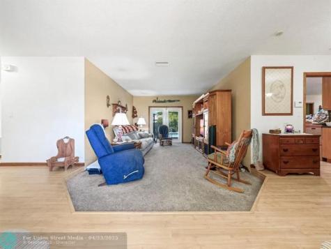 7121 NW 11th Court Plantation FL 33313