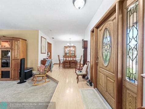 7121 NW 11th Court Plantation FL 33313