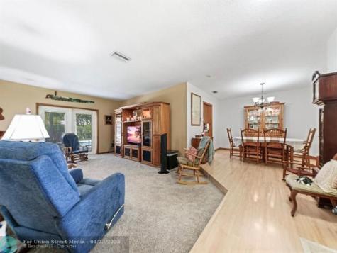 7121 NW 11th Court Plantation FL 33313