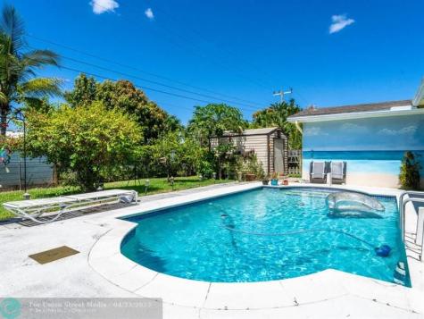 7121 NW 11th Court Plantation FL 33313