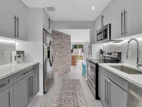 81 NW 47th Court Fort Lauderdale FL 33309