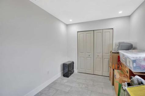 11831 NW 38th Place Sunrise FL 33323
