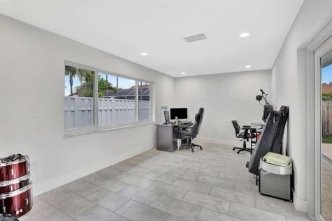 11831 NW 38th Place Sunrise FL 33323