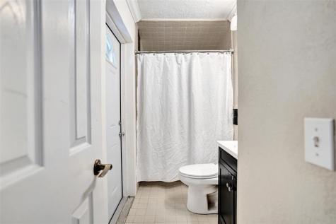 4221 NE 13th Avenue Oakland Park FL 33334