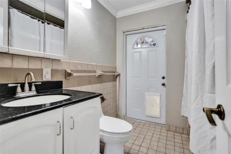 4221 NE 13th Avenue Oakland Park FL 33334
