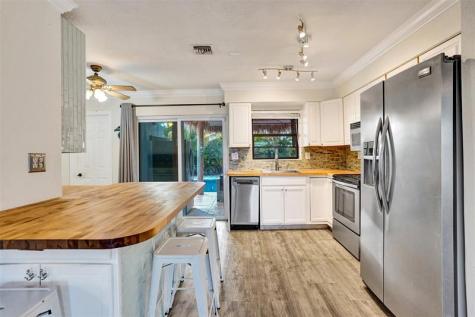 4221 NE 13th Avenue Oakland Park FL 33334