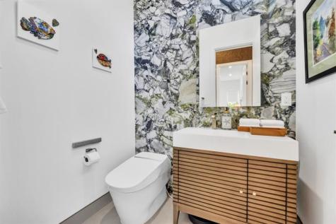 300 NE 21st Court Wilton Manors FL 33305
