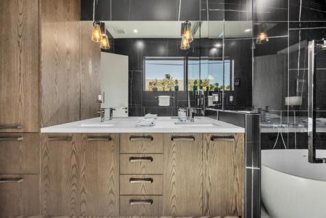 300 NE 21st Court Wilton Manors FL 33305