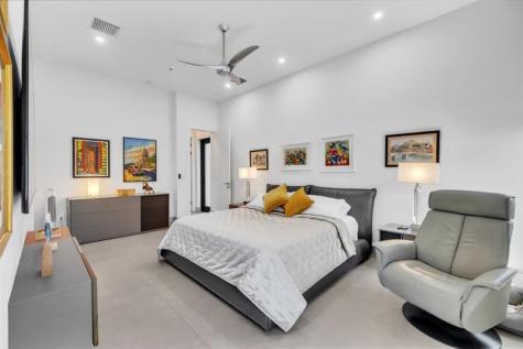 300 NE 21st Court Wilton Manors FL 33305