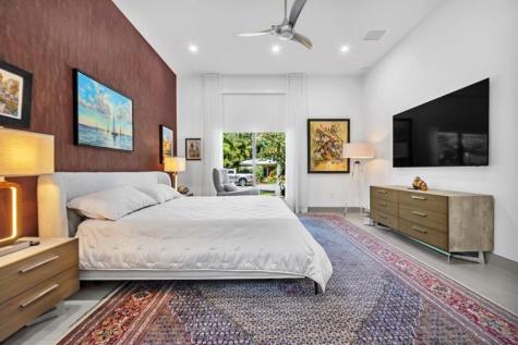 300 NE 21st Court Wilton Manors FL 33305