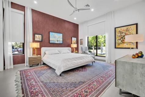 300 NE 21st Court Wilton Manors FL 33305