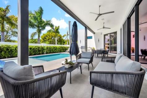 300 NE 21st Court Wilton Manors FL 33305