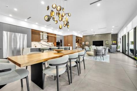 300 NE 21st Court Wilton Manors FL 33305