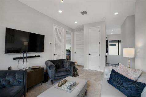 4445 Silverwood Lane S Fort Lauderdale FL 33309