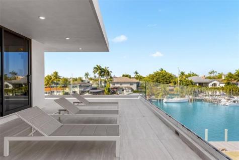 1637 SE 14th Street Fort Lauderdale FL 33316