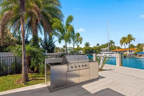 1637 SE 14th Street Fort Lauderdale FL 33316