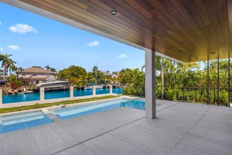 1637 SE 14th Street Fort Lauderdale FL 33316