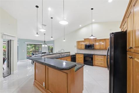 10949 NW 1st Manor Coral Springs FL 33071