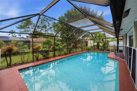 10949 NW 1st Manor Coral Springs FL 33071