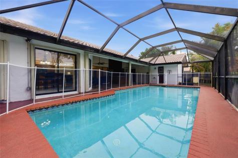 10949 NW 1st Manor Coral Springs FL 33071