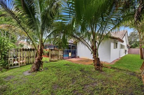10949 NW 1st Manor Coral Springs FL 33071