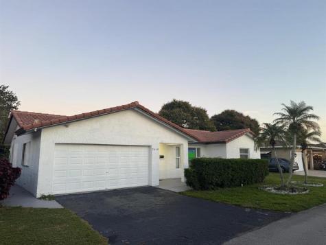 7610 NW 66th Terrace Tamarac FL 33321