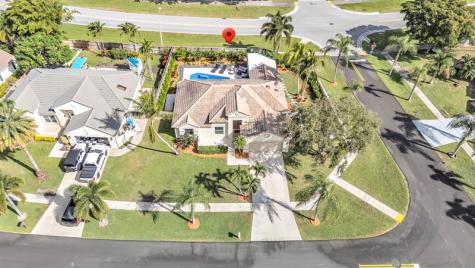24 Dogwood Circle Boynton Beach FL 33436