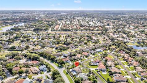 24 Dogwood Circle Boynton Beach FL 33436
