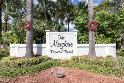 24 Dogwood Circle Boynton Beach FL 33436