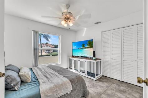 24 Dogwood Circle Boynton Beach FL 33436
