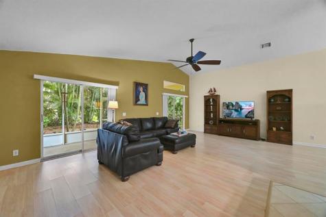 2870 SW Versailles Terrace Stuart FL 34997