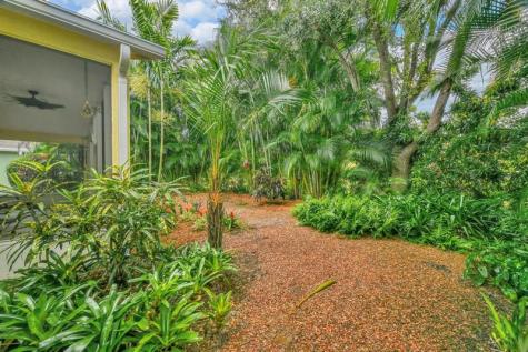 2870 SW Versailles Terrace Stuart FL 34997